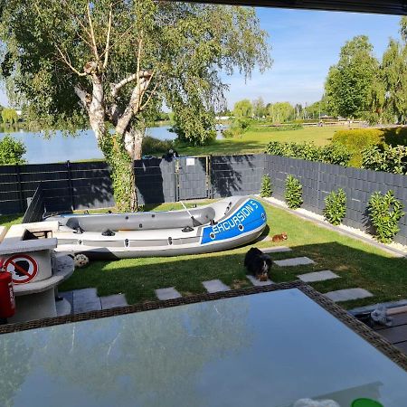 Ferienhaus Am See Hungen Екстериор снимка