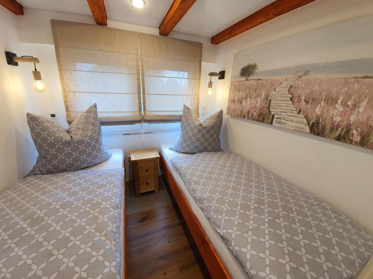 Ferienhaus Am See Hungen Екстериор снимка