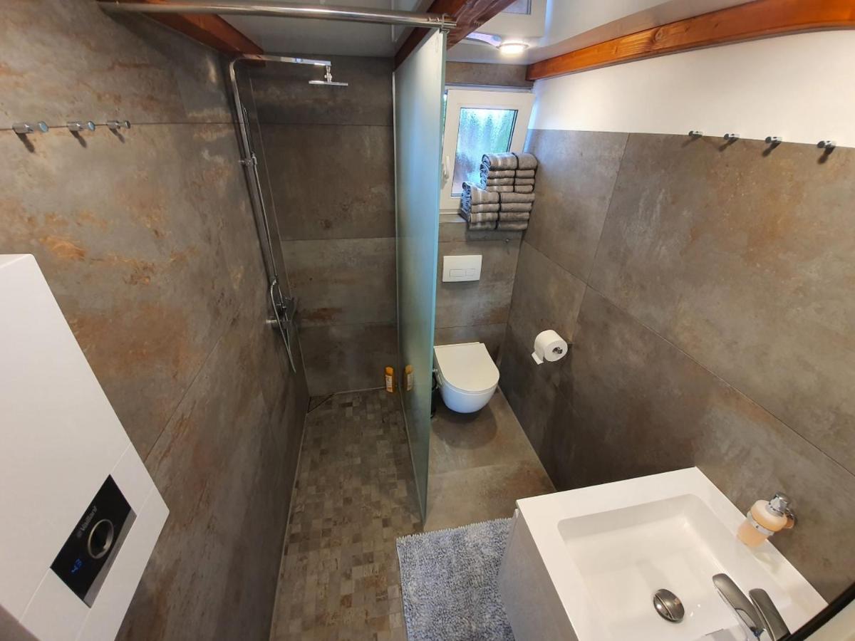 Ferienhaus Am See Hungen Екстериор снимка