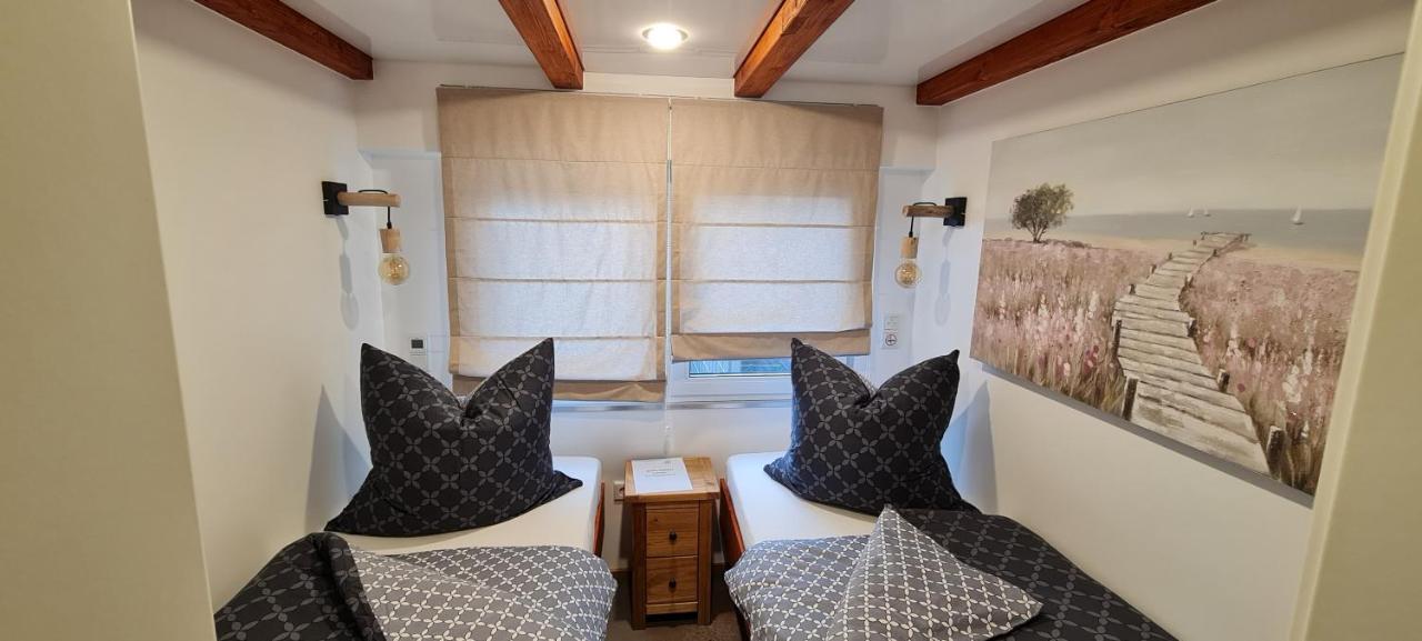 Ferienhaus Am See Hungen Екстериор снимка