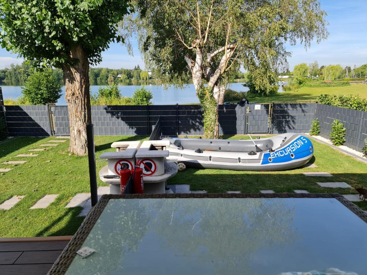 Ferienhaus Am See Hungen Екстериор снимка