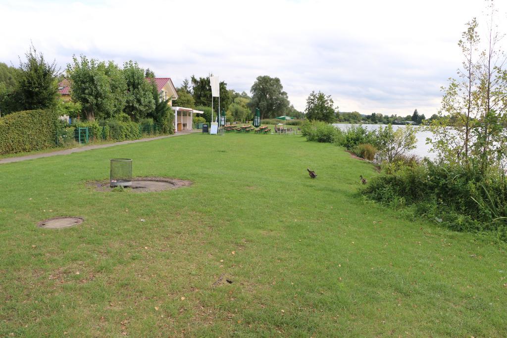 Ferienhaus Am See Hungen Екстериор снимка